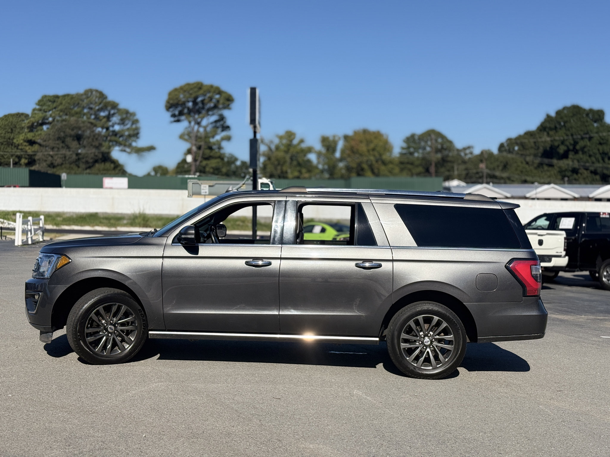 Used 2021 Ford Expedition Max Limited RWD image 5