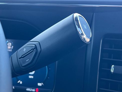 New 2025 Ford F350 Lariat w/ Chrome Package image 19