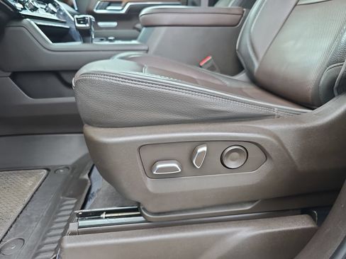 Certified 2023 GMC Sierra 1500 Denali AWD/4WD image 32