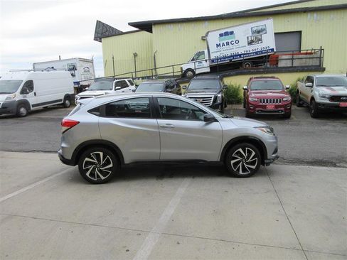 Used 2019 Honda HR-V Sport image 8