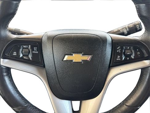 Used 2018 Chevrolet Trax LT w/ Sun & Sound Package AWD/4WD image 17