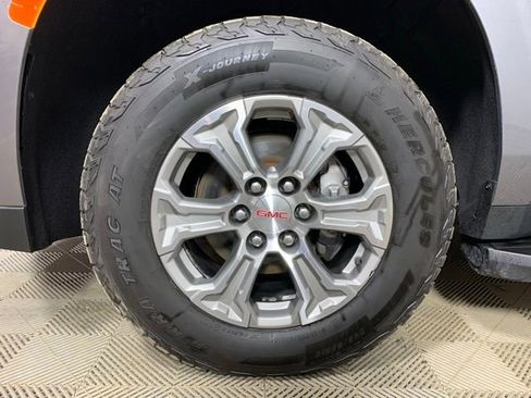 Used 2022 GMC Yukon SLE image 34