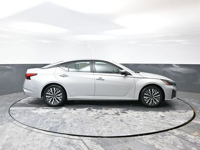 Used 2024 Nissan Altima 2.5 SV