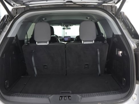 Used 2021 Ford Explorer XLT w/ Equipment Group 202A AWD/4WD image 28