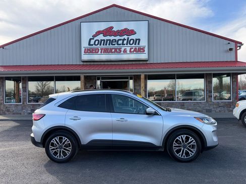 Used 2020 Ford Escape SEL image 3