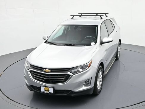 Used 2018 Chevrolet Equinox LT FWD image 16