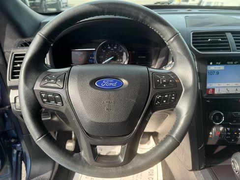Used 2019 Ford Explorer XLT w/ Equipment Group 202A image 18