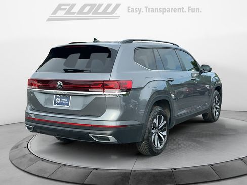 Certified 2025 Volkswagen Atlas SE FWD image 9