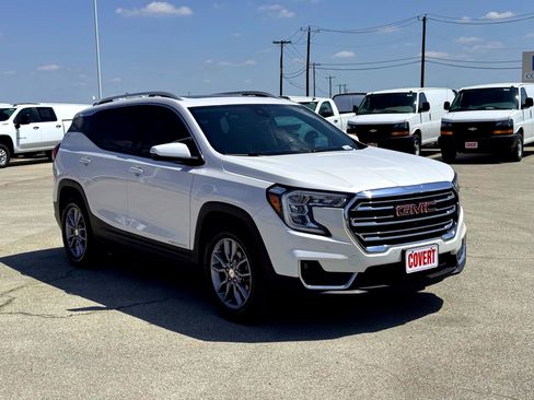 Used 2022 GMC Terrain SLT w/ Infotainment Package II image 4