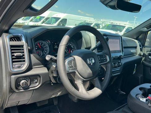 New 2026 RAM 2500 Big Horn AWD/4WD image 17