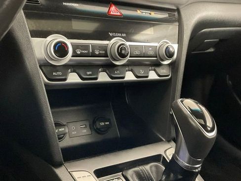 Used 2020 Hyundai Elantra Value Edition w/ Cargo Package (C1) FWD image 22
