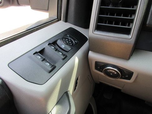 Used 2019 Ford F550 4x4 Crew Cab Super Duty image 18