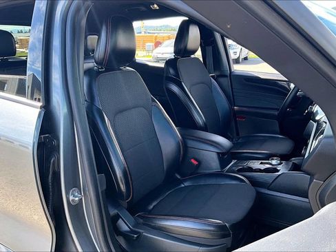 Used 2024 Ford Escape ST-Line AWD/4WD image 7
