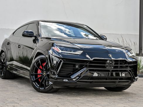 Used 2024 Lamborghini Urus S AWD/4WD image 1