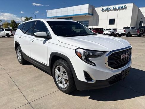 Used 2020 GMC Terrain SLE AWD/4WD image 3