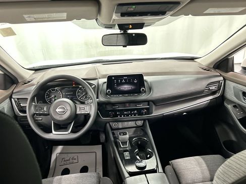 Used 2023 Nissan Rogue SV image 18