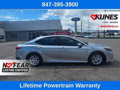 Used 2026 Toyota Camry LE FWD image 8