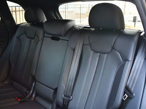 Used 2022 Audi SQ5 Premium Plus w/ Premium Plus Package image 35