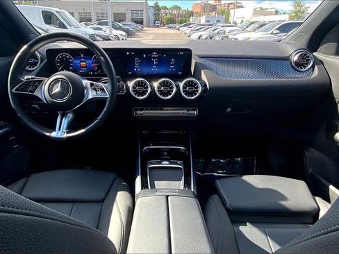 Used 2025 Mercedes-Benz GLA 250 4MATIC image 12