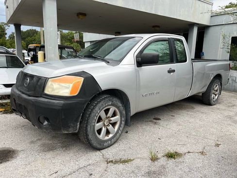 Used 2008 Nissan Titan XE image 2