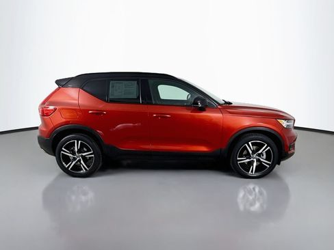 Used 2020 Volvo XC40 T5 R-Design AWD/4WD image 9