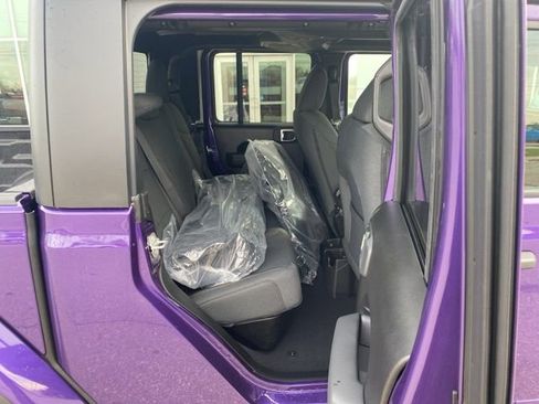 New 2026 Jeep Gladiator Willys AWD/4WD image 30