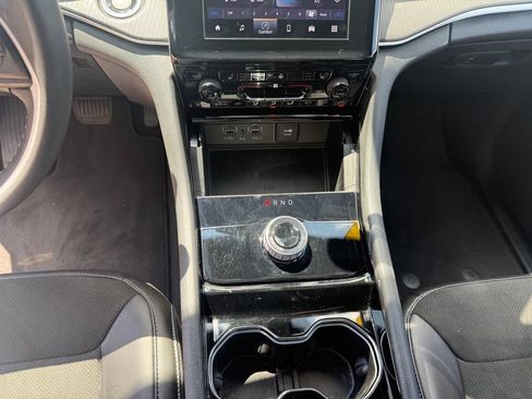 Used 2023 Jeep Grand Cherokee Altitude AWD/4WD image 32