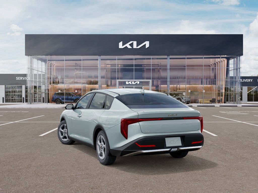 New 2025 Kia K4 FWD image 4