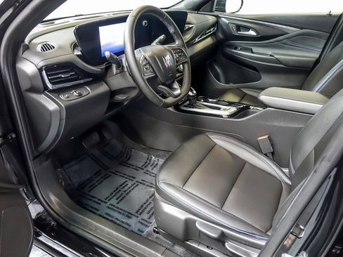 Certified 2025 Buick Envista Sport Touring image 13