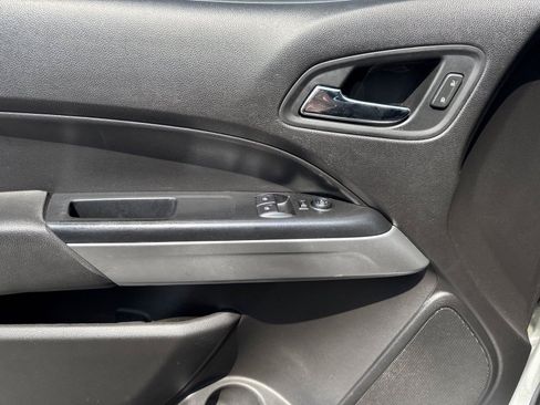 Used 2018 Chevrolet Colorado LT w/ LT Convenience Package RWD image 17