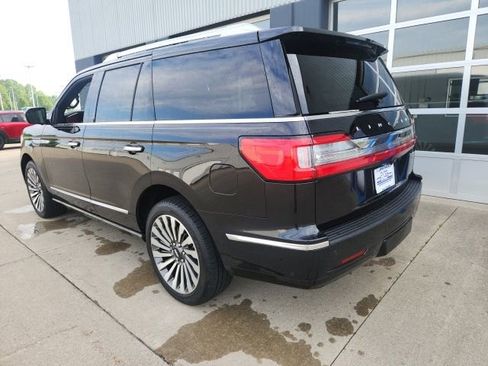 Used 2019 Lincoln Navigator Reserve AWD/4WD image 11