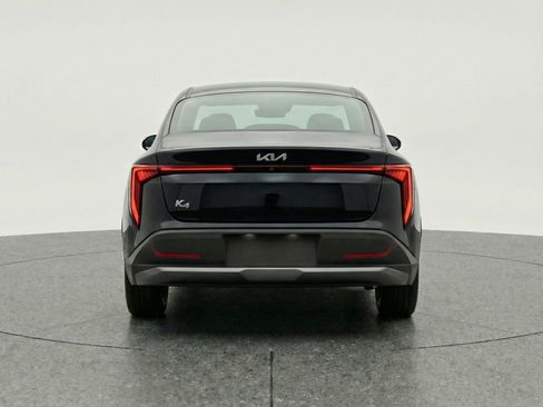 Used 2025 Kia K4 LXS image 7