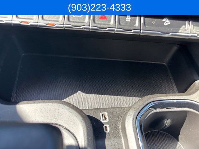 Used 2023 GMC Sierra 1500 AT4 w/ Technology Package AWD/4WD image 28