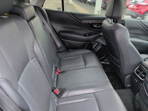 Used 2023 Subaru Outback Limited image 8