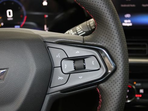 New 2026 Chevrolet Trax RS w/ Sunroof Package image 30