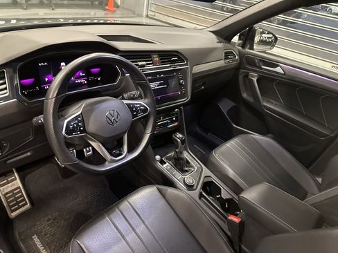 Certified 2022 Volkswagen Tiguan SE R-Line image 6