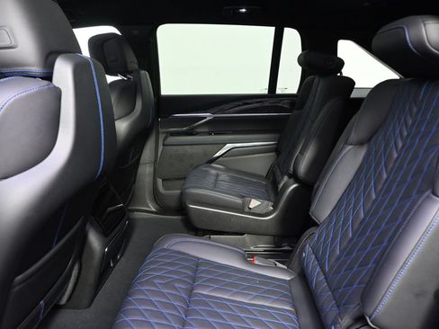Used 2025 Cadillac Escalade IQ Sport 1 AWD/4WD image 21