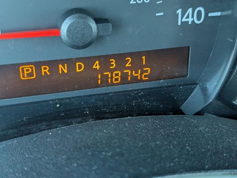 Used 2006 Nissan Titan SE image 8