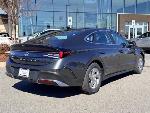 New 2026 Hyundai Sonata SE FWD image 3