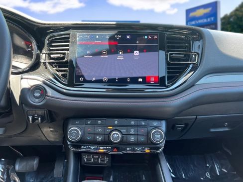 Used 2025 Dodge Durango GT AWD/4WD image 23
