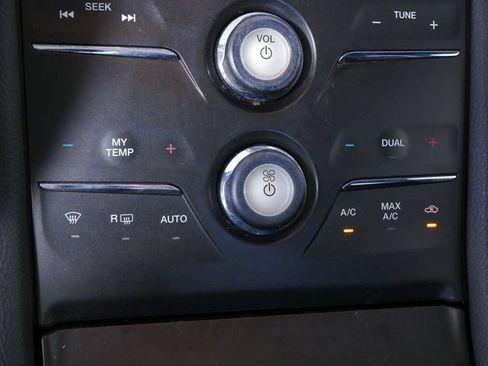 Used 2014 Ford Taurus SEL w/ Equipment Group 201A FWD image 24