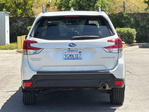 Used 2023 Subaru Forester Limited AWD/4WD image 5