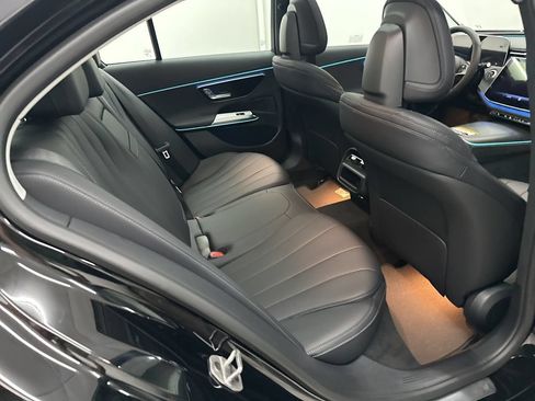 Used 2026 Mercedes-Benz E 350 4MATIC Sedan image 23