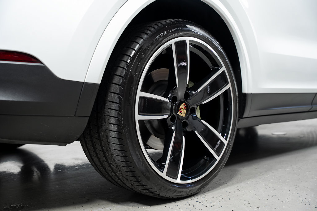 Used 2023 Porsche Cayenne Coupe AWD/4WD image 8