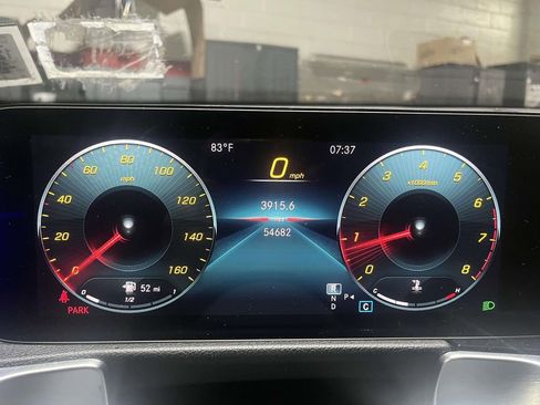 Used 2022 Mercedes-Benz GLB 250 4MATIC image 23