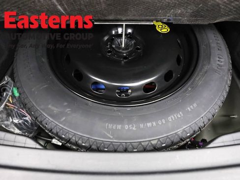 Used 2023 Land Rover Range Rover Velar R-Dynamic S image 23