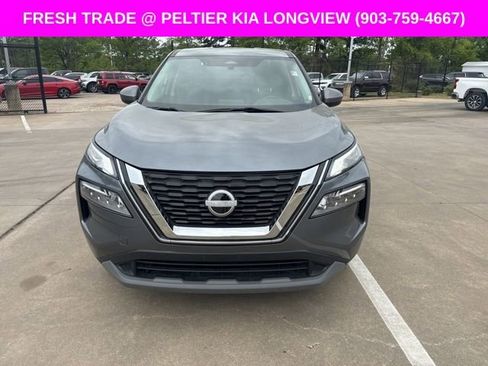 Used 2023 Nissan Rogue SV image 2