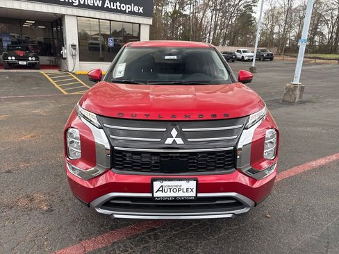 New 2026 Mitsubishi Outlander SE image 3