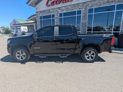 Used 2017 Chevrolet Colorado Z71 AWD/4WD image 2