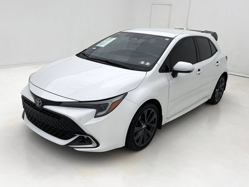 Used 2024 Toyota Corolla XSE FWD image 4